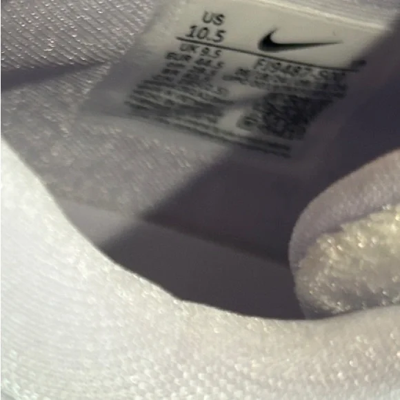 Nike Men's Purple and White Athletic Shoes - Picture 2 of 8